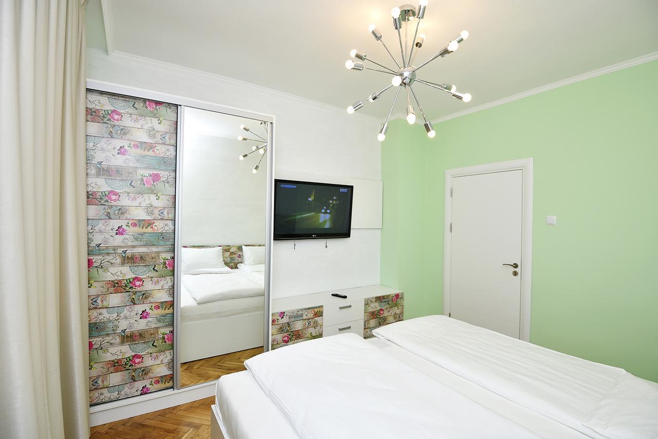 Chaika Apartment Varna Exteriör bild
